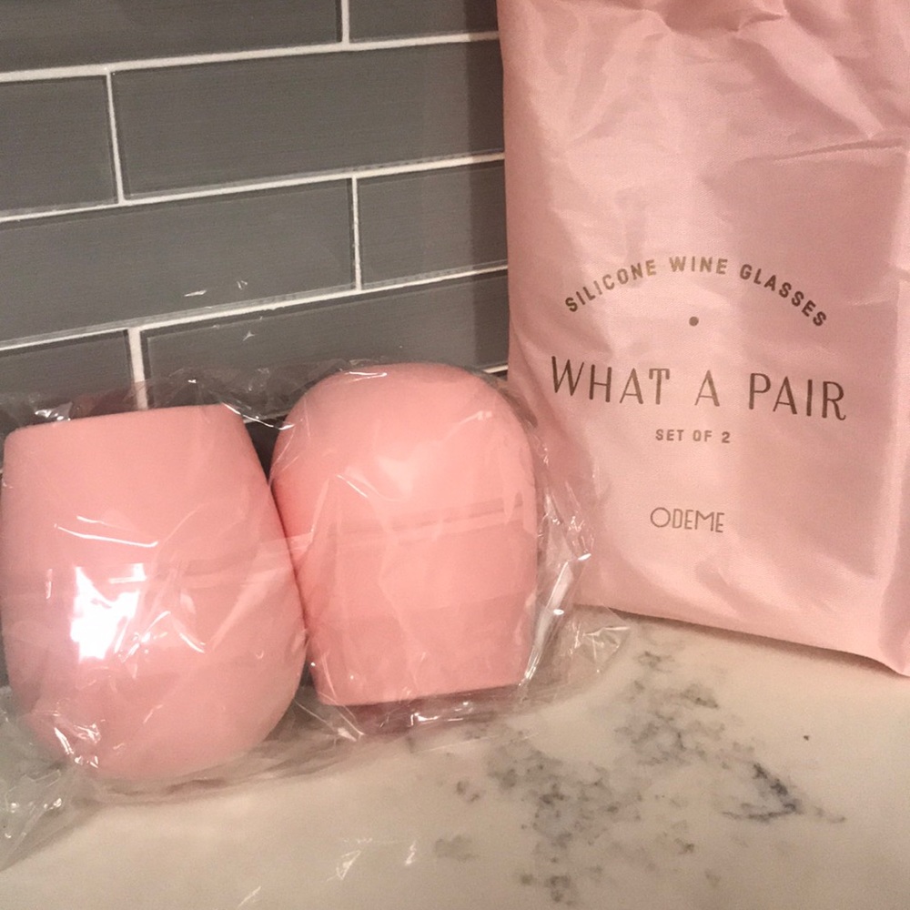 NWT Odeme What a Pair Silicone Pink Wine Glasses